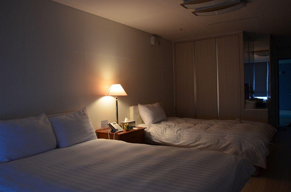 Hotel Hu Incheon Airport Bagian luar foto