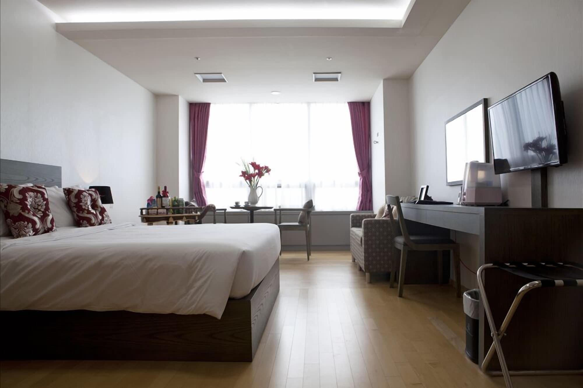 Hotel Hu Incheon Airport Bagian luar foto