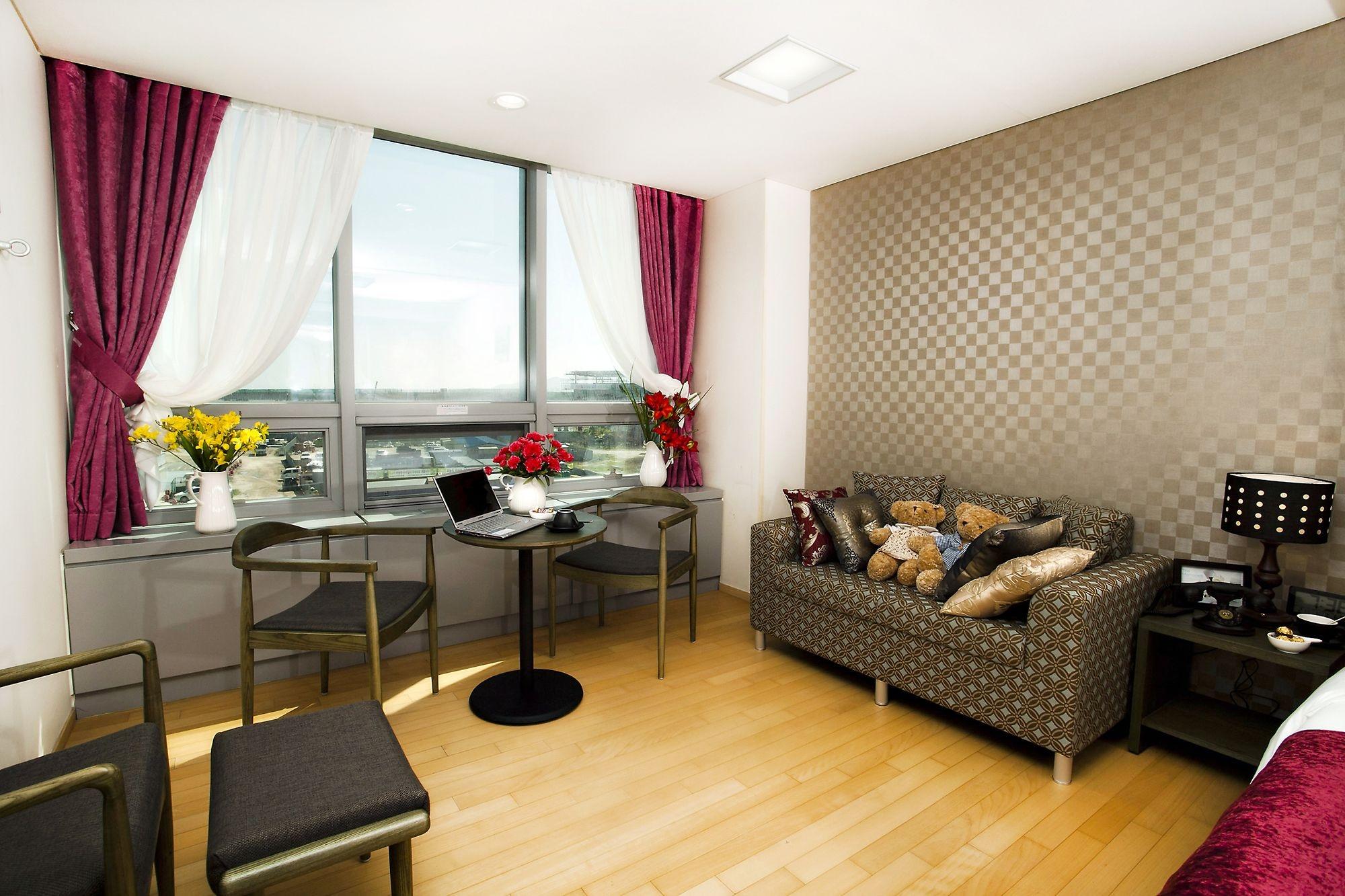 Hotel Hu Incheon Airport Bagian luar foto