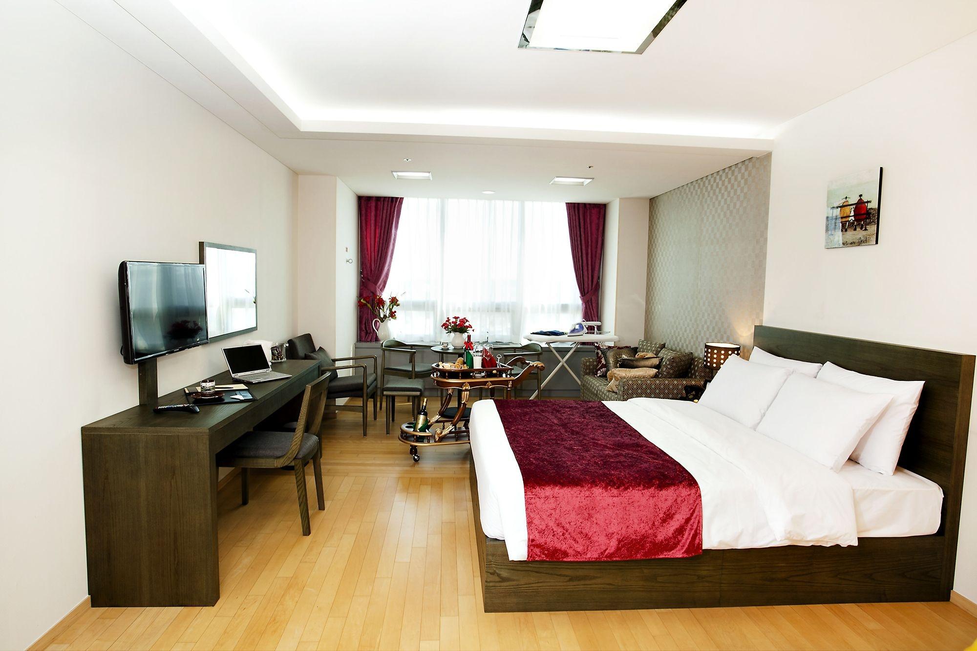 Hotel Hu Incheon Airport Bagian luar foto