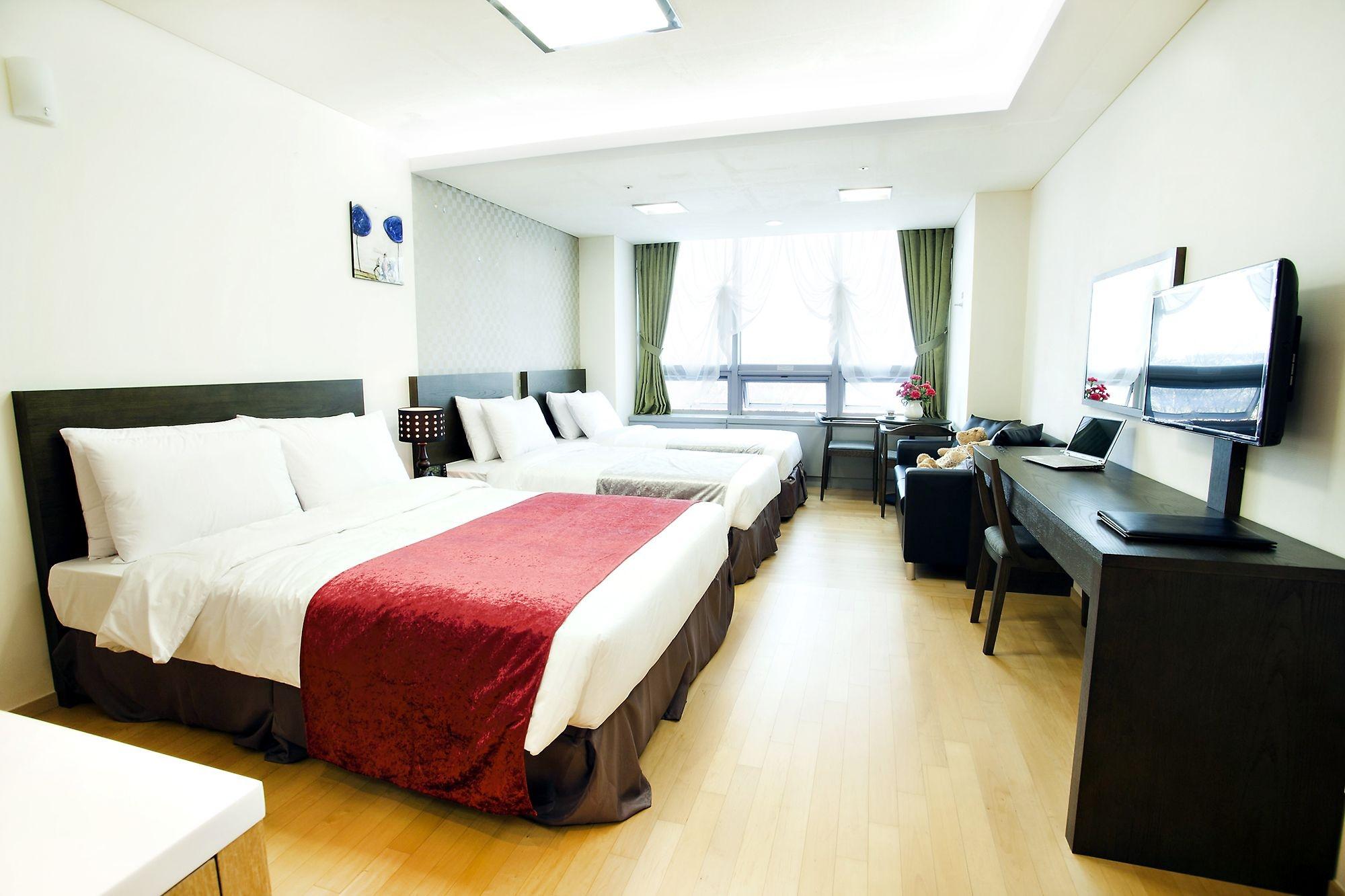 Hotel Hu Incheon Airport Bagian luar foto