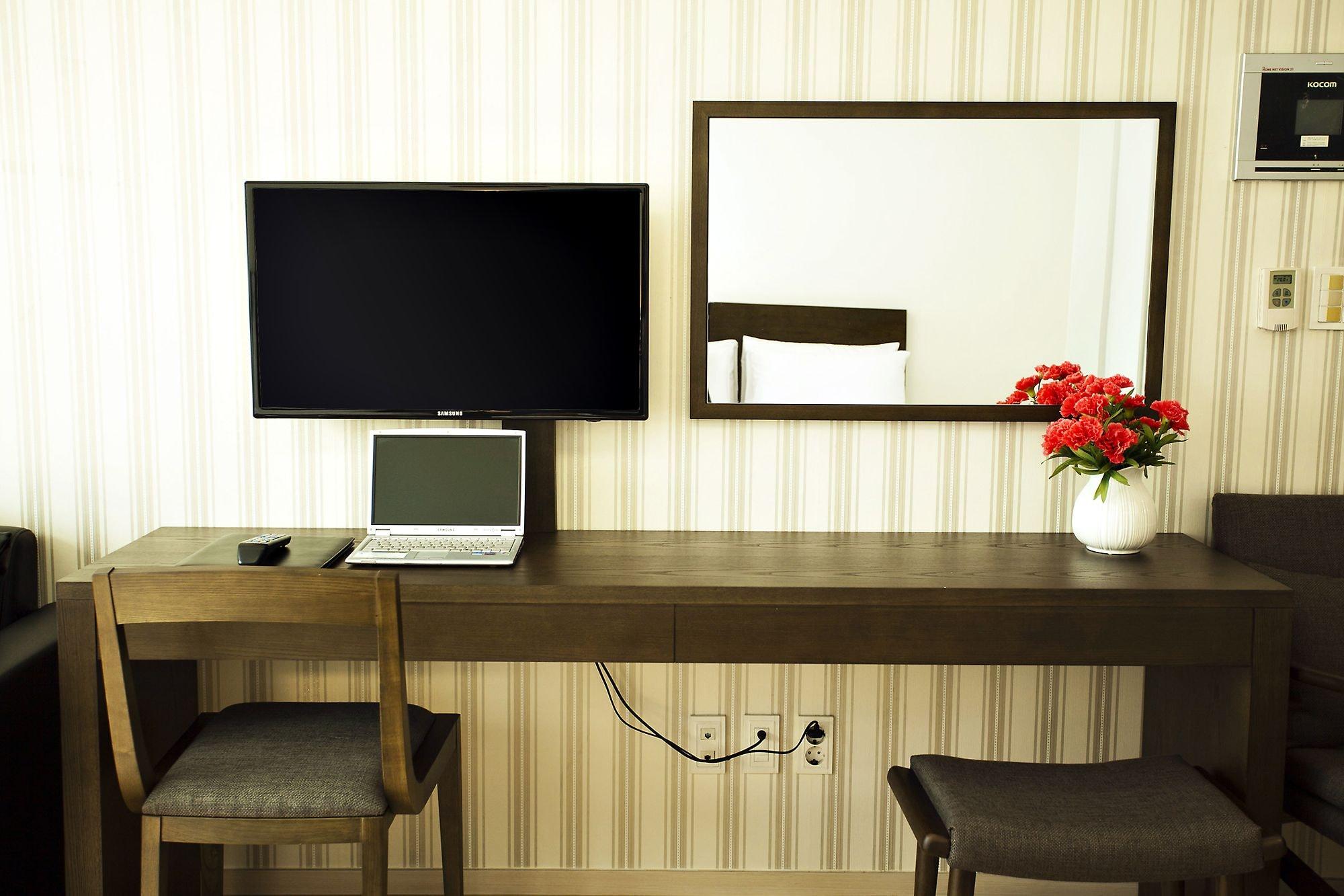 Hotel Hu Incheon Airport Bagian luar foto