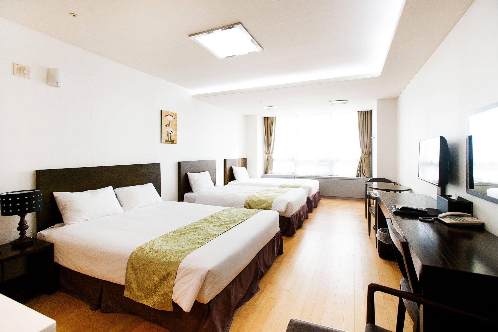 Hotel Hu Incheon Airport Bagian luar foto