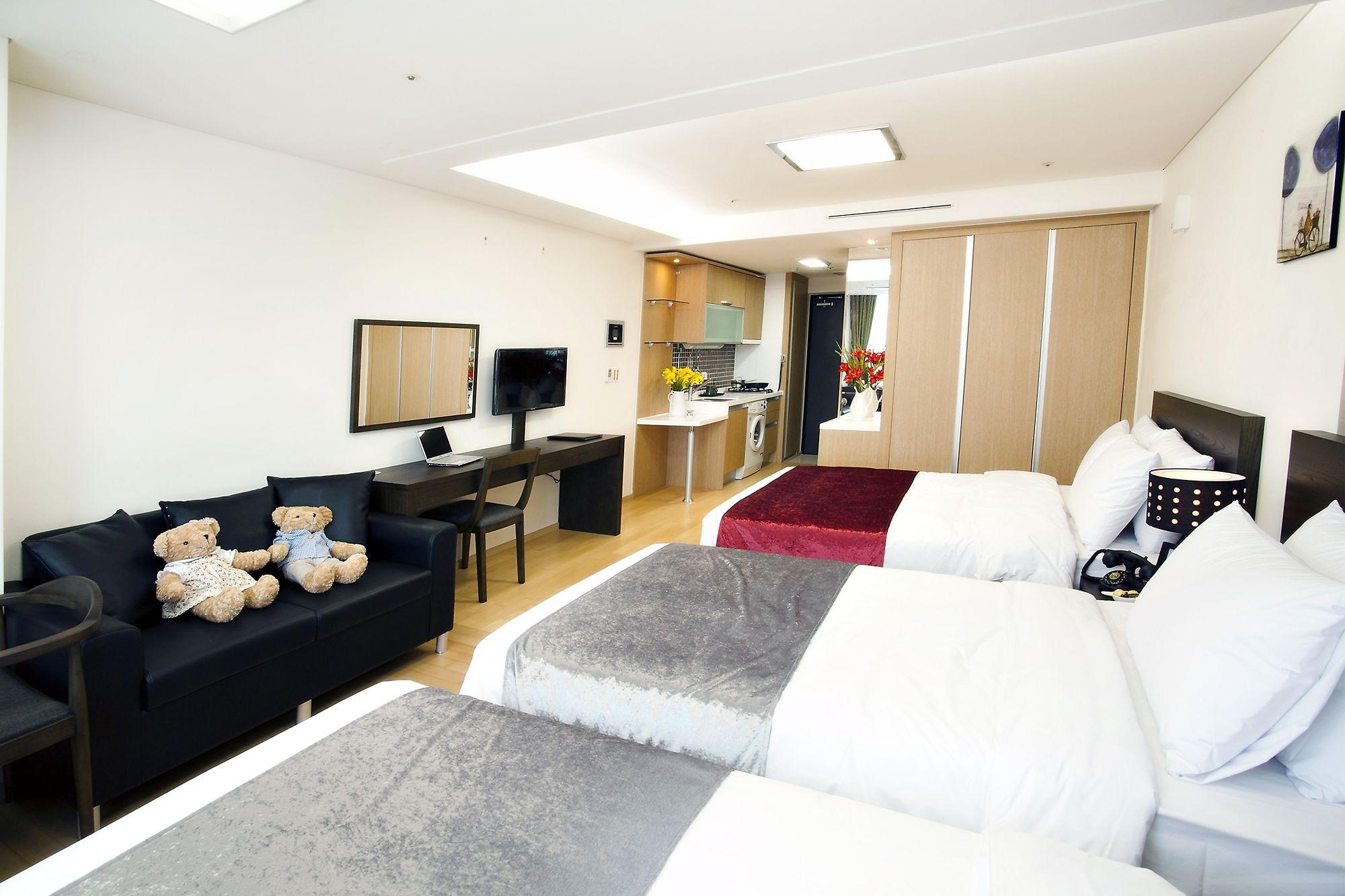 Hotel Hu Incheon Airport Bagian luar foto