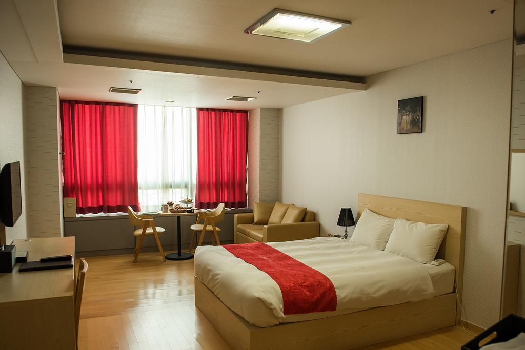 Hotel Hu Incheon Airport Bagian luar foto